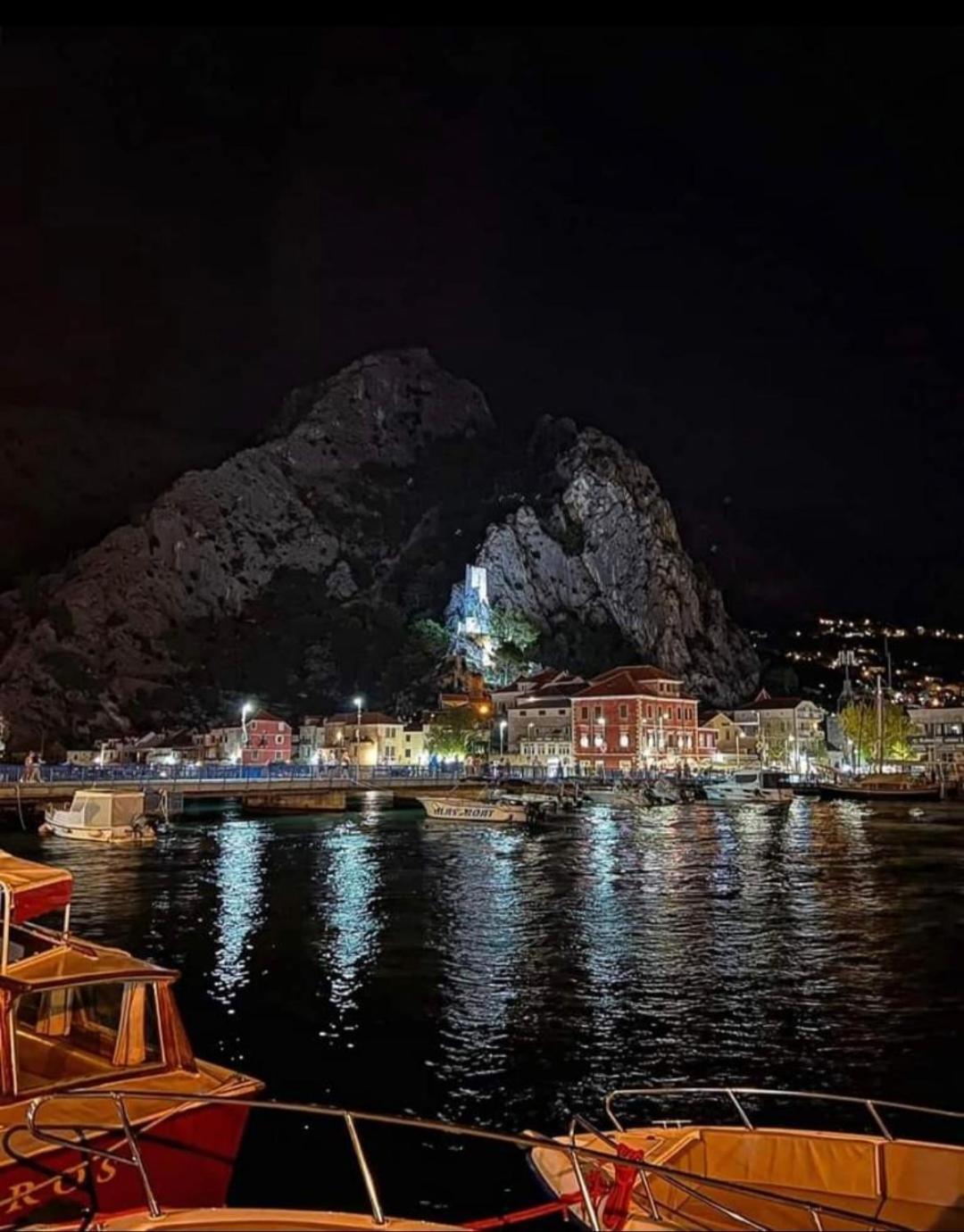 Apartmani Branko Vojnovic Omis Ruang foto