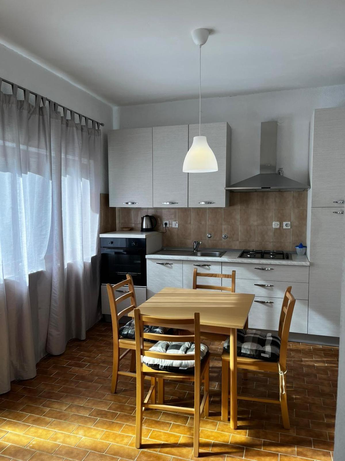 Apartmani Branko Vojnovic Omis Ruang foto